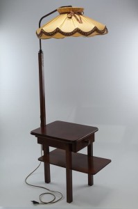 Lampa podłogowa ze stolikiem – Niemcy - po 1950r.
