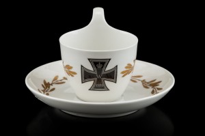 KPM-Berlin - Filiżanka z podstawkiem 1914/18r.